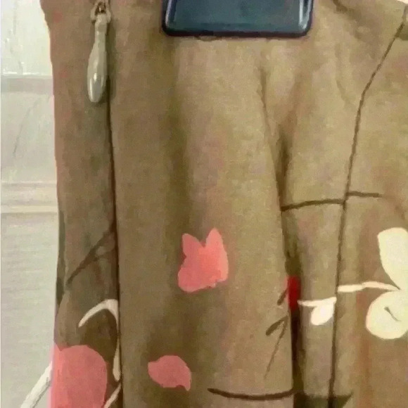 Ann Taylor Loft Floral Skirt - Picture 2 of 4